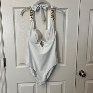 Fashion Nova NWT Woman's White Underwire Chain Strap Sexy 1 Piece Swimsuit M